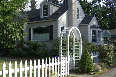 3rd image of 10734 17th Ave NE
