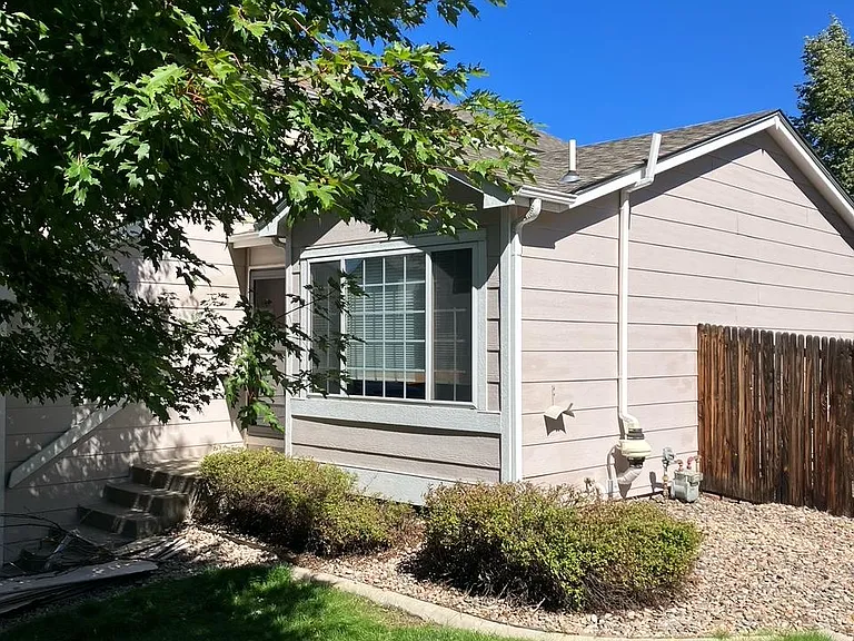 2726 Lear Dr — Photo 2