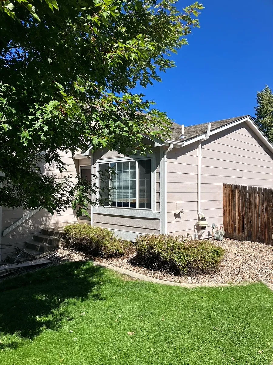 Building Photo - 2726 Lear Dr