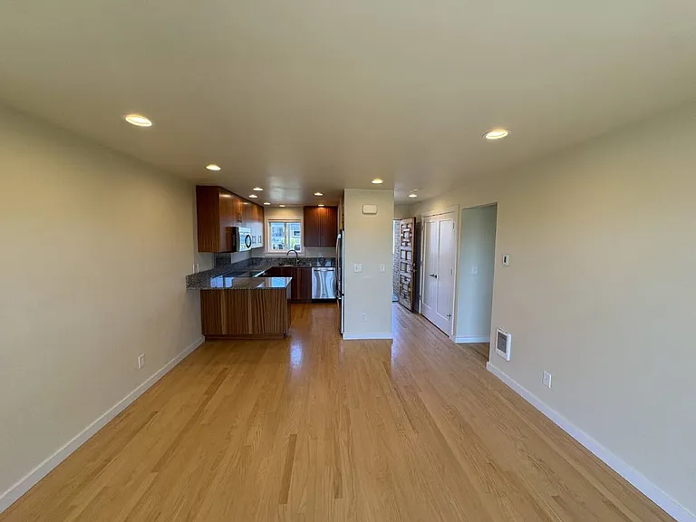 230 3rd Ave S — Photo 8