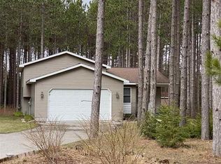 19980 Pine Woods Dr, Lake Ann, MI 49650