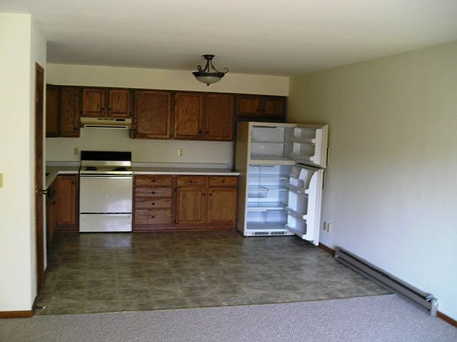 12 pine ridge Kitchen pics_05092017