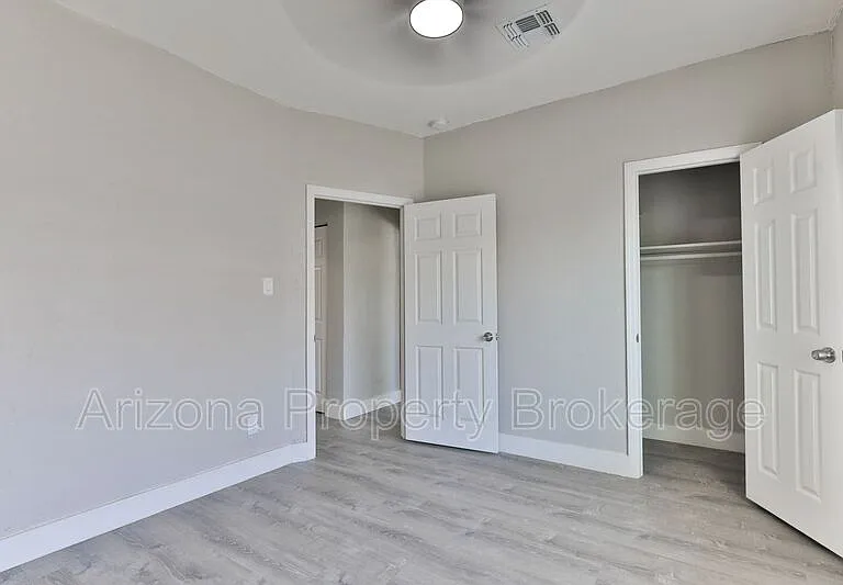 1538 E Pierce St #B — Photo 26