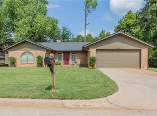 11101 Coachman Rd, Yukon, OK 73099