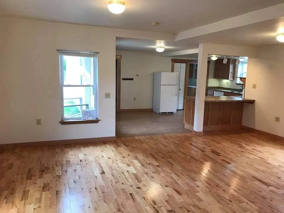 2 bed, 800 sqft, $1,500 — Photo 3