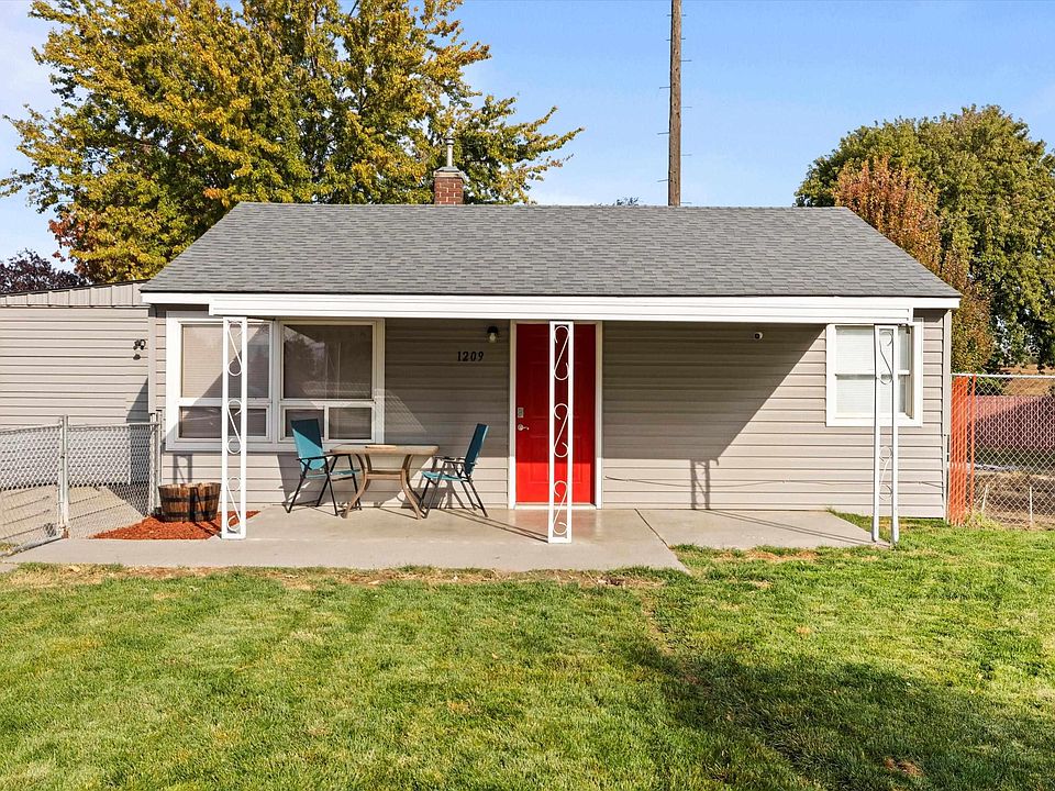 1st image of 1209 E 10th Ave