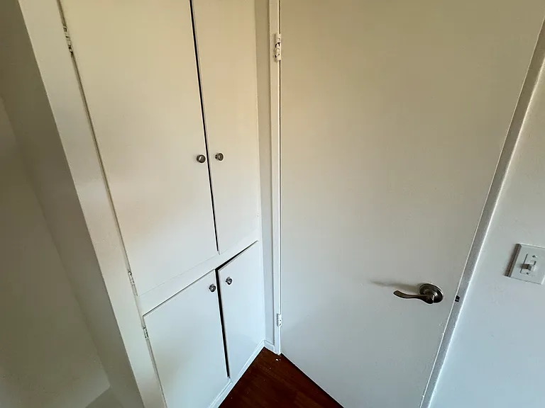 447 W Elk Ave #3 — Photo 37