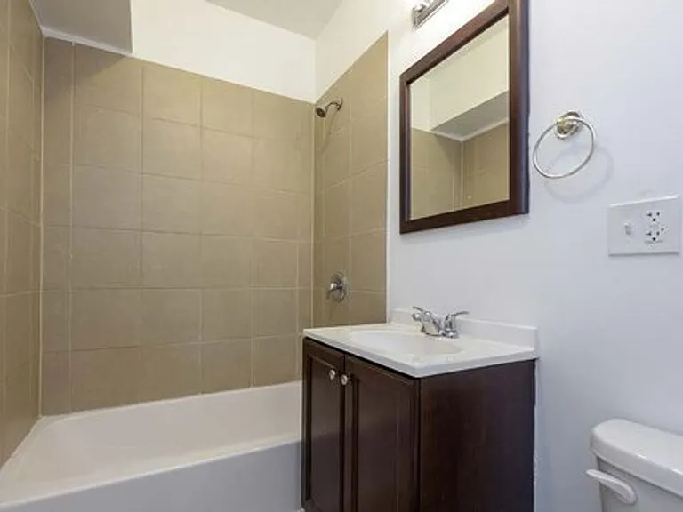 2727 E 75th Pl — Photo 3