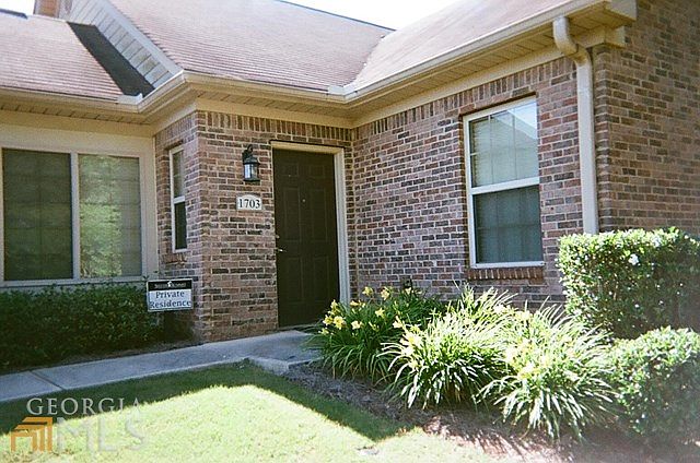 1st image of 1703 Silver Summit Dr SE