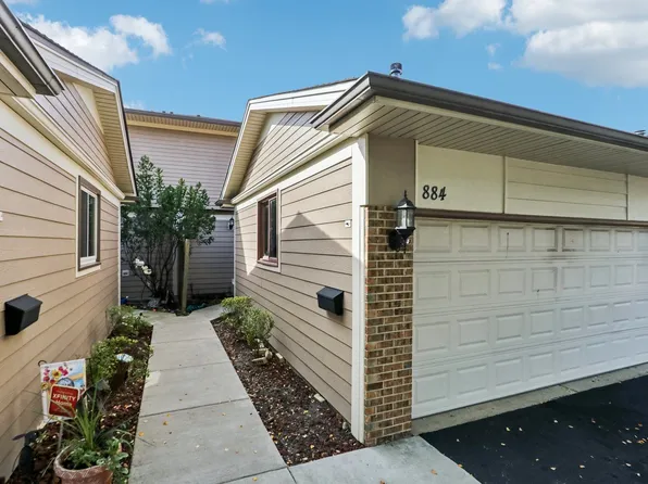 884 Swan Blvd, Deerfield, IL 60015