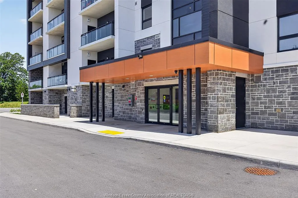 2 bed, 2.0 bath, 965 sqft, $2,300 — Photo 4