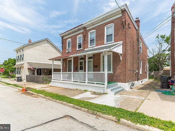 2nd image of 305 Morris St