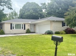 901 Crystal Ct, Liberty, IL 62347