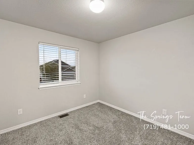 10957 Matta Dr — Photo 28