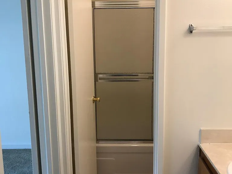 bathroom2