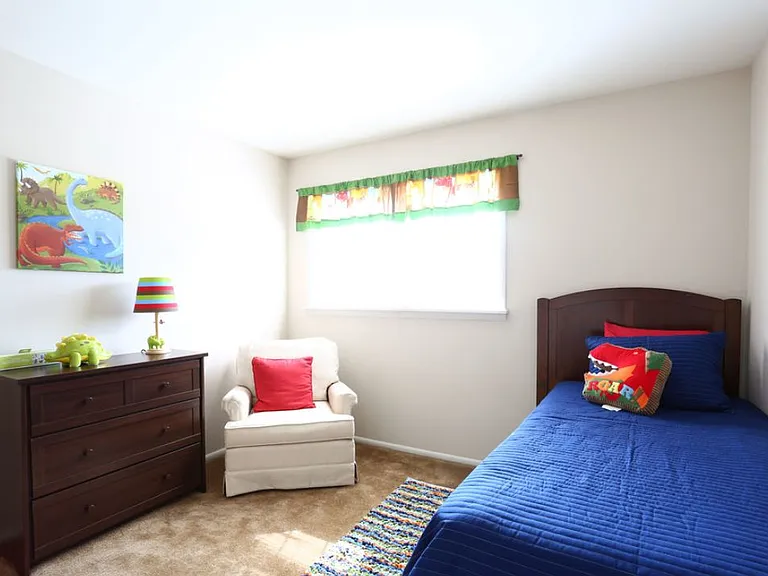 Abbey Walk Apartments — Photo 12