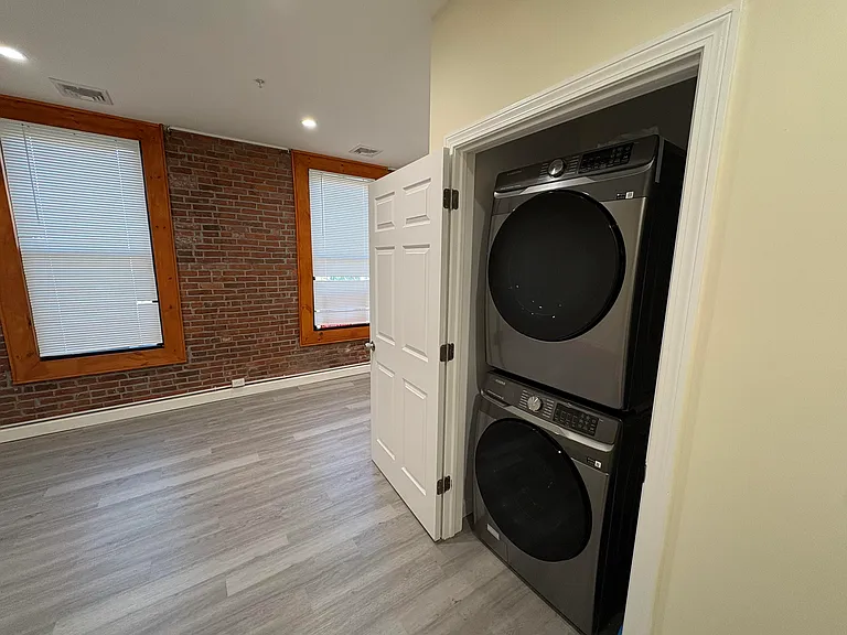 254 Main St #2 — Photo 3
