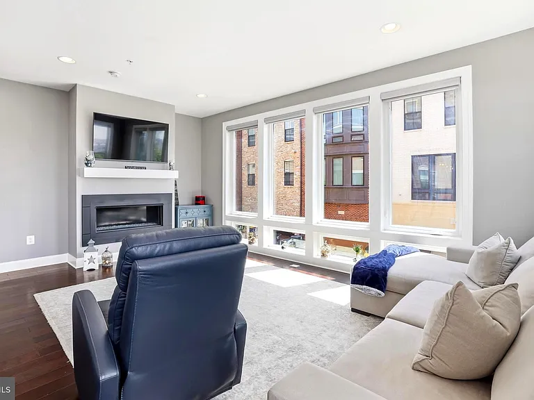 500 Riversail Ln #438 — Photo 13