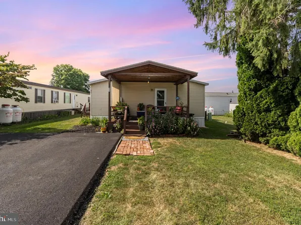 90 Penn Valley Vlg, Lititz, PA 17543