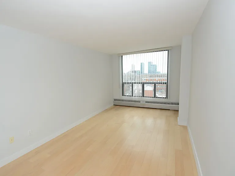 800 Richmond St W — Photo 58