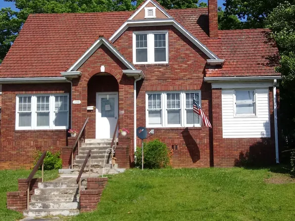 290 4th St #A, Albemarle, NC 28001