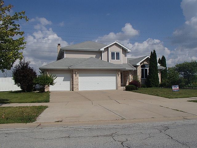 1st image of 8402 Meadows Edge Trl