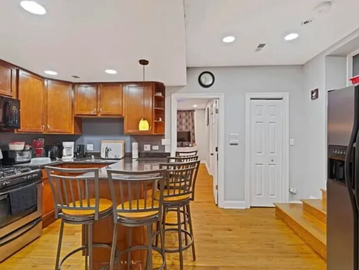 1 bed, 700 sqft, $1,330 — Photo 4