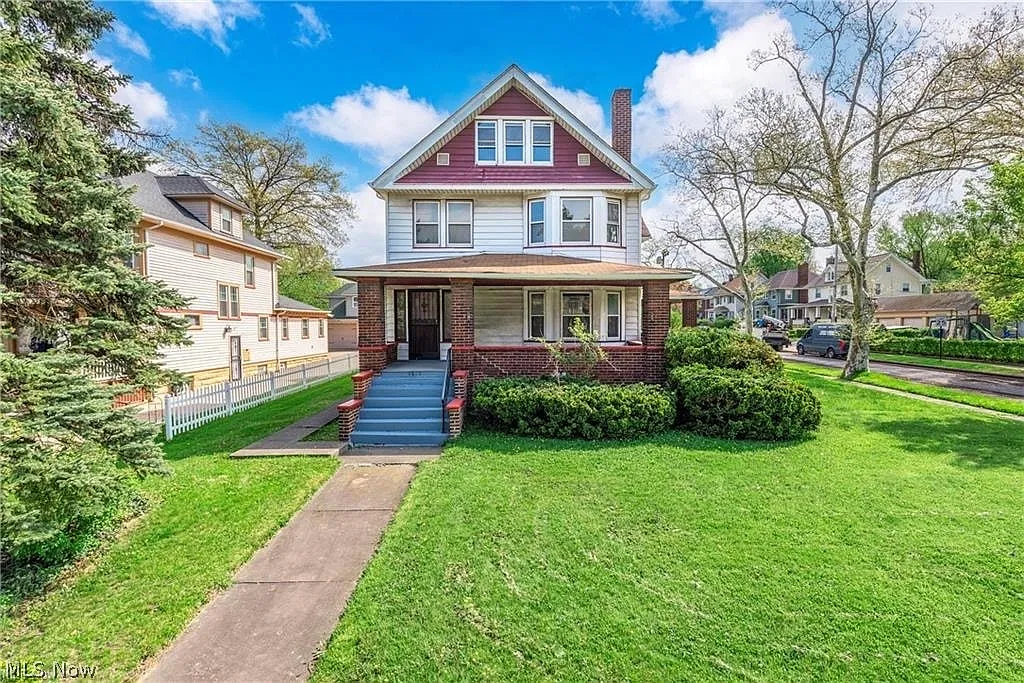 4 bed, 1.0 bath, 1916 sqft, $2,200 — Photo 1