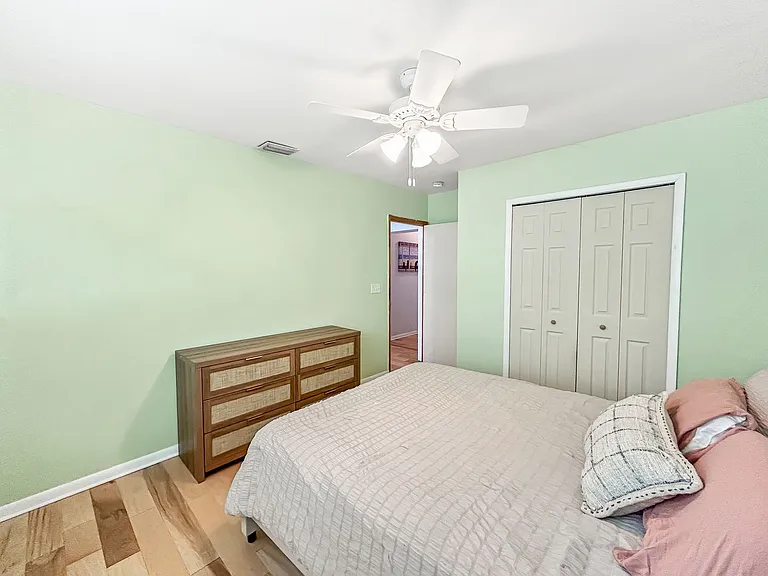 10904 Temple Ave — Photo 9