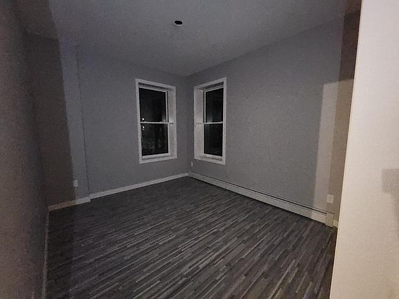 5th image of 222 Broadway #1-B1