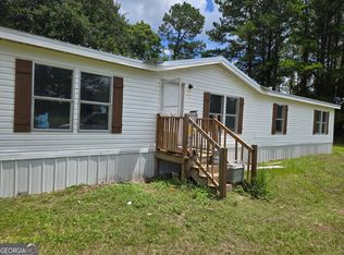 22 Pump Rd, Jesup, GA 31545