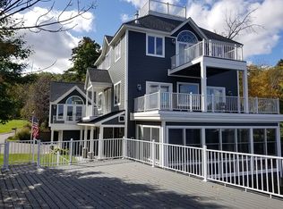 51 Cobbetts Pond Rd, Windham, NH 03087