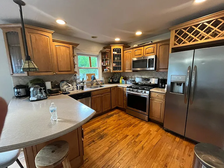 1 Pearsall Dr — Photo 2