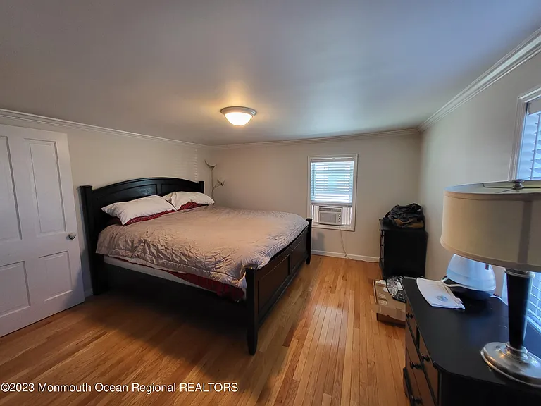 49 Locust Ave — Photo 11