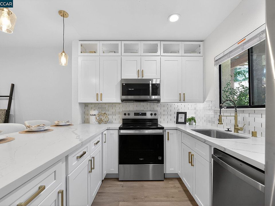 1st image of 112 N Villa Way