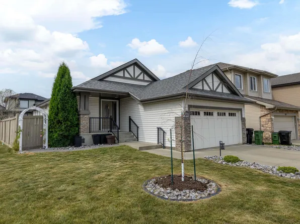 1976 67th St SW, Edmonton, AB T6X 0T4
