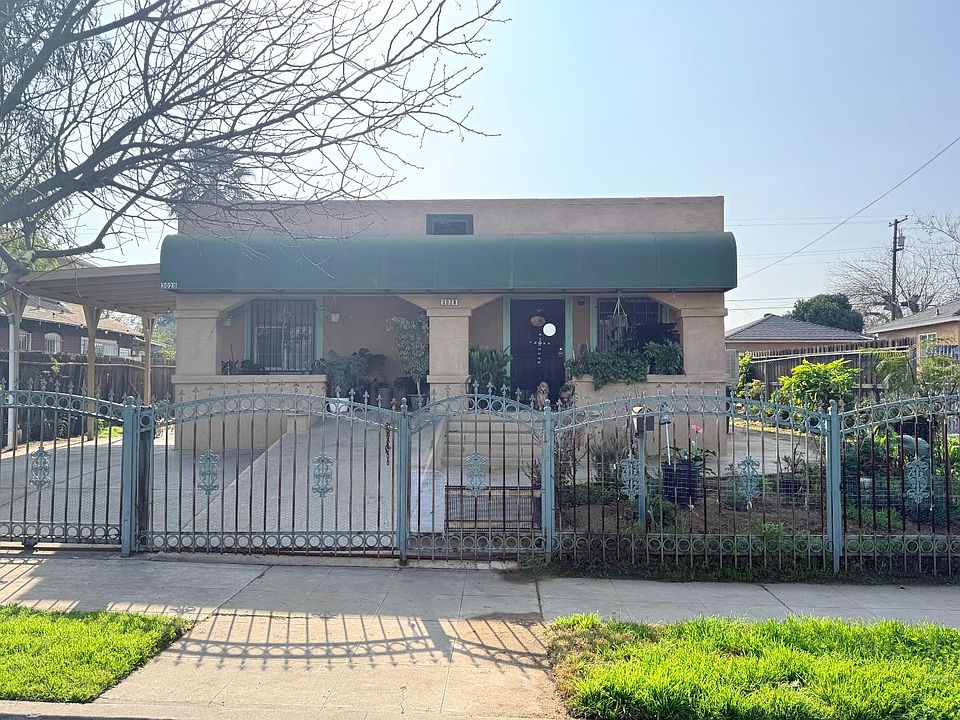 1st image of 3028 E Grant Ave
