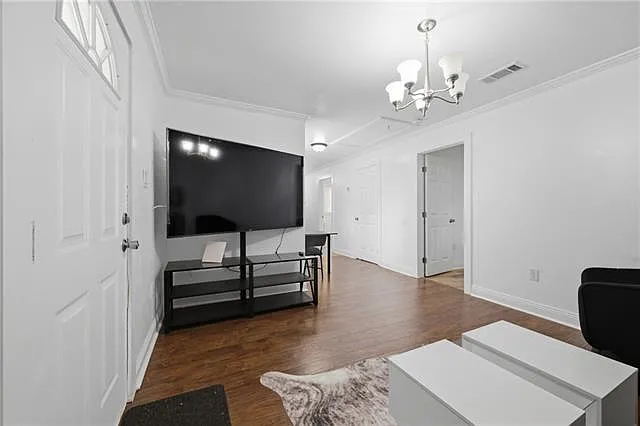 2 bed, 1.0 bath, 772 sqft, $1,700 — Photo 3