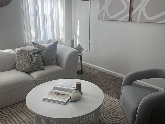 4th image of 8004 Frankford Ave Floor 2