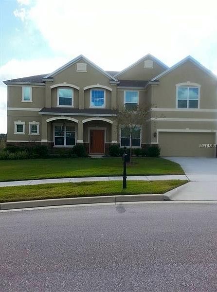 1st image of 923 Daisy Hill Ct