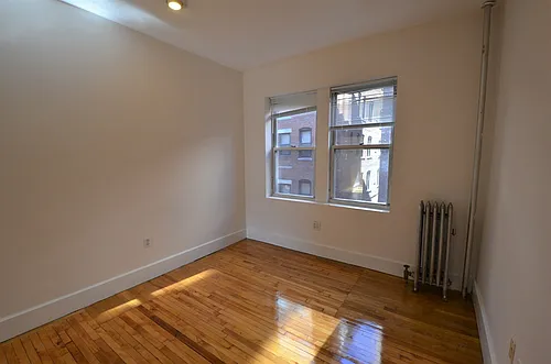 67 Symphony Rd #205 Photo 1