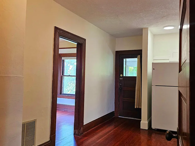 309 NE Graham St #A — Photo 19