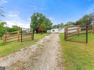 1533 Scenic Dr, Toccoa, GA 30577