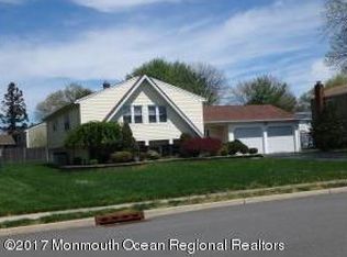 7 Matthew Ave, Kendall Park, NJ 08824