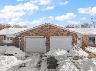 150-154 Meadows Cir, Crown Pt, IN 46307