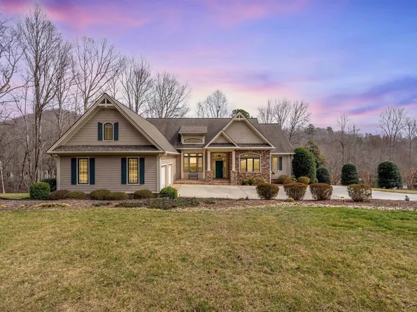 1 Long Shadow Ln, Travelers Rest, SC 29690