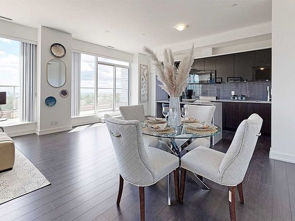 2nd image of 6 Parkwood Ave #903