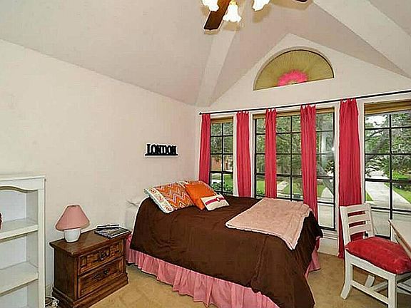 4th image of 3450 Amphora Cir