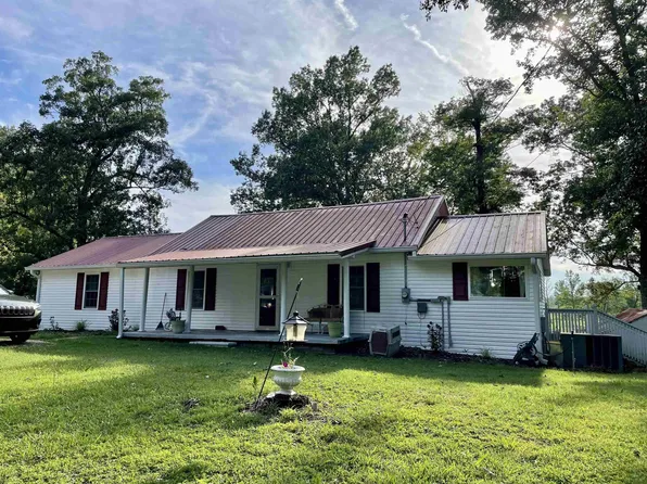 21885 Seminary St, Hollow Rock, TN 38342