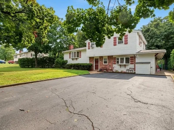 33 Rolling Ln, Hudson, MA 01749